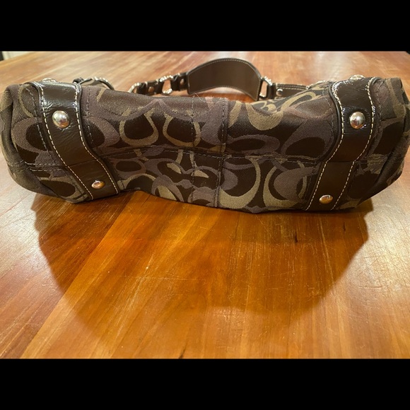 Brown and Tan COACH purse amazing handle detail - Picture 3 of 7